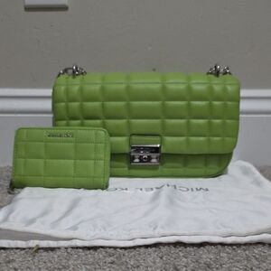 Michael Kors Large Tribeca Chain Convertible Bag w/ Jet Set Small Card Case Pear